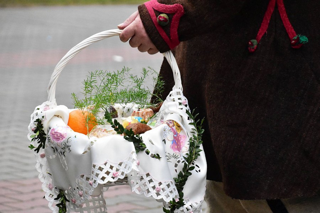 Wielka Sobota: Święcenie pokarmów w Poroninie
