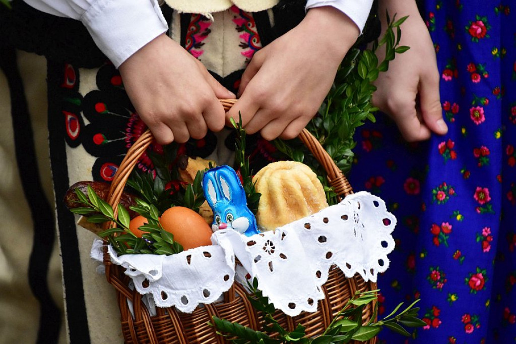 Wielka Sobota: Święcenie pokarmów w Poroninie