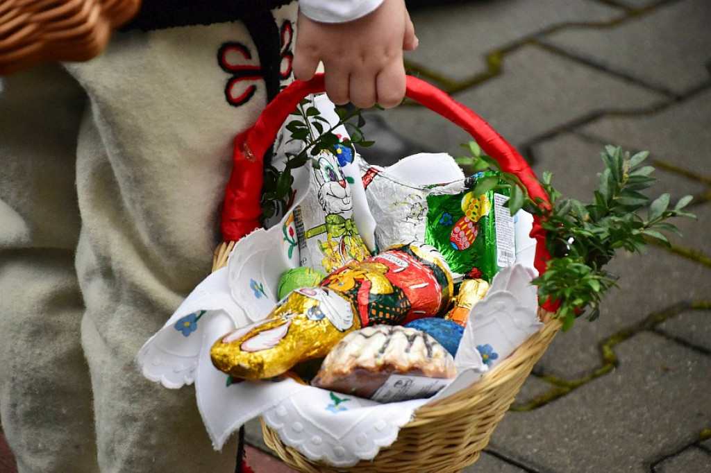 Wielka Sobota: Święcenie pokarmów w Poroninie