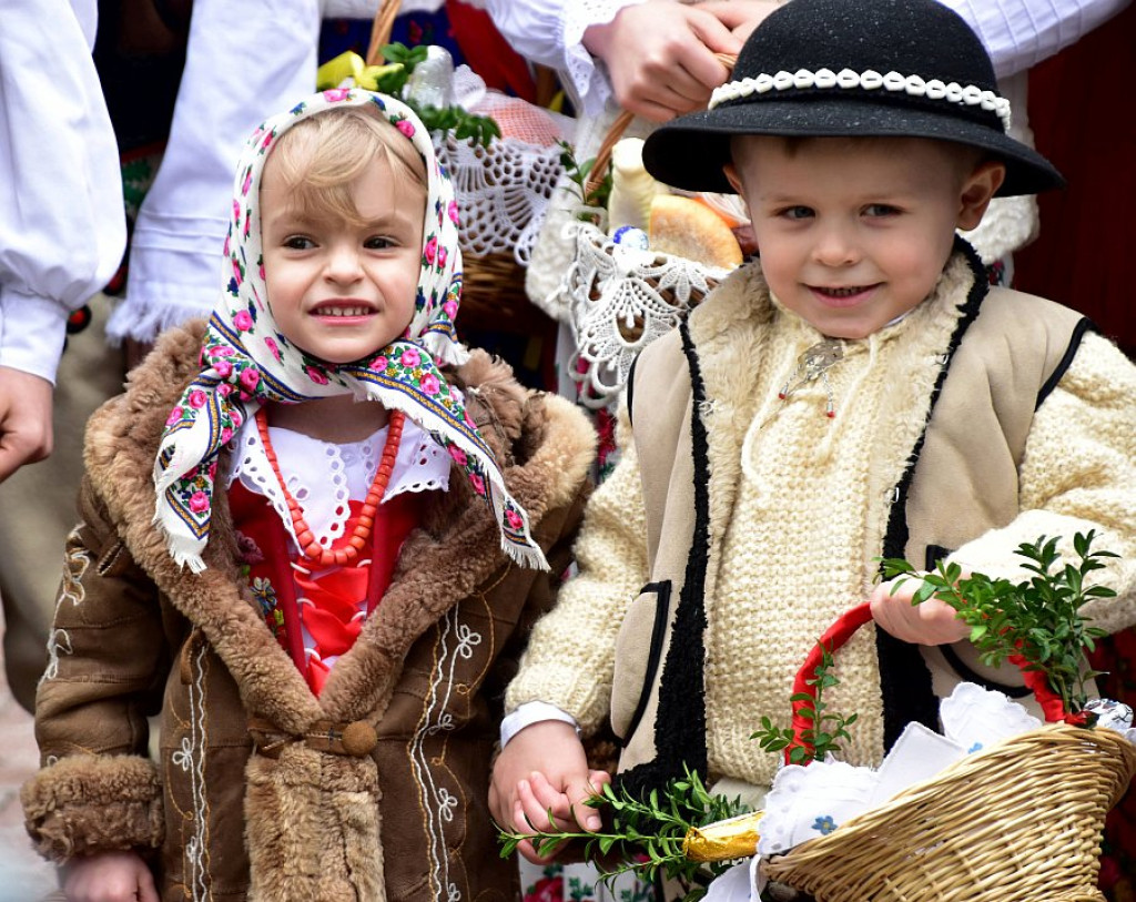 Wielka Sobota: Święcenie pokarmów w Poroninie