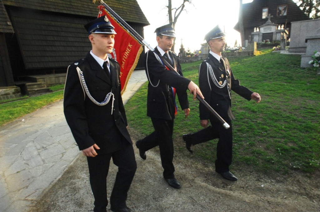 Ziemia z Katynia na nowotarskim cmentarzu