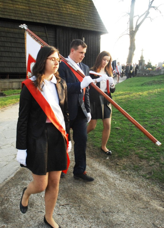 Ziemia z Katynia na nowotarskim cmentarzu