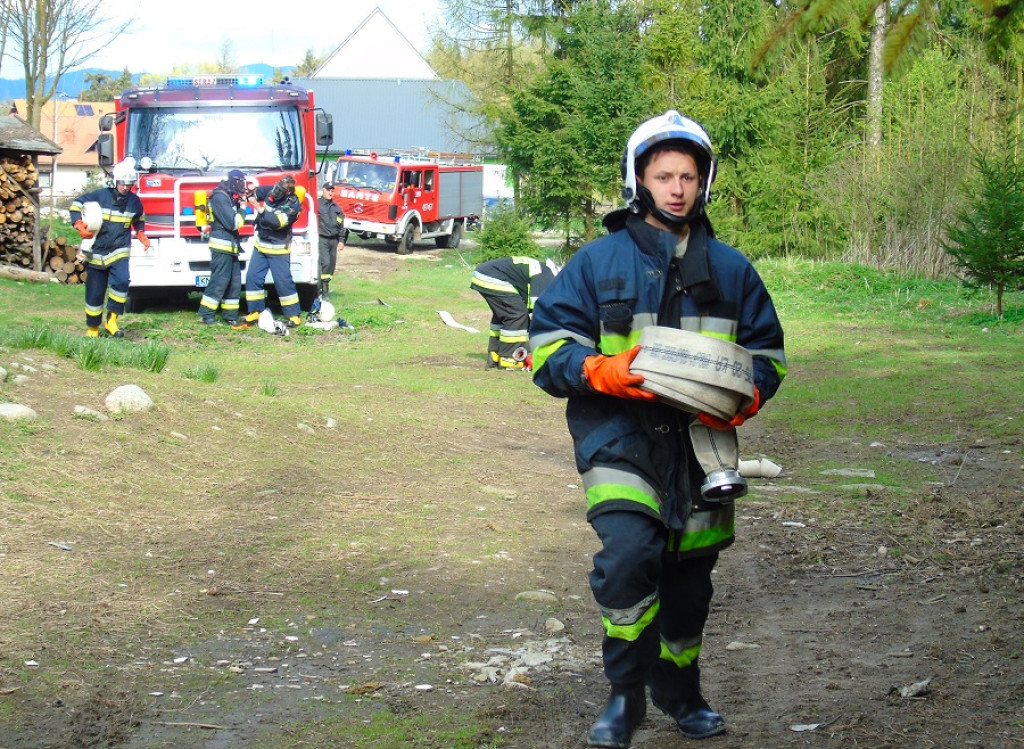 Manewry strażackie w Nowej Białej