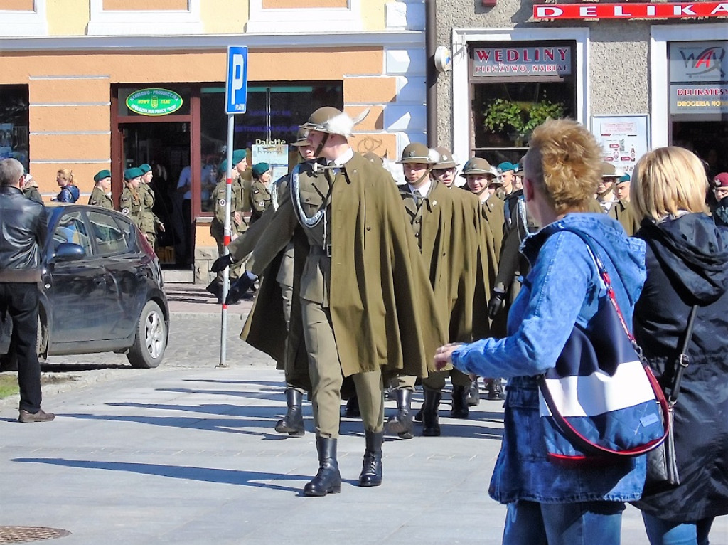 Nowy Targ: Maszerują po rynku
