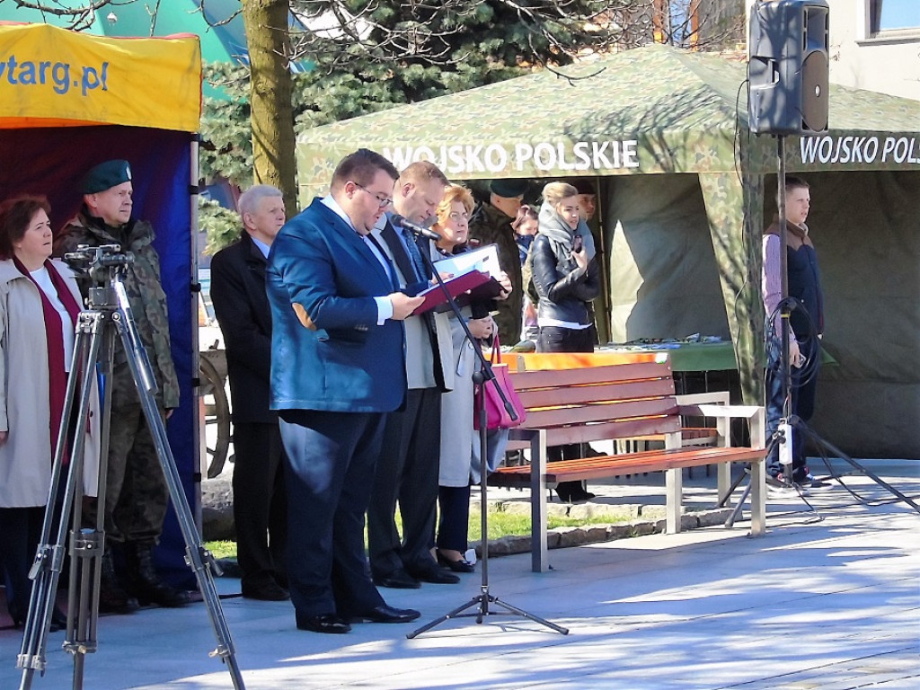 Nowy Targ: Maszerują po rynku