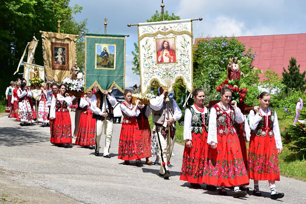 Procesja Bożego Ciała w Brzegach