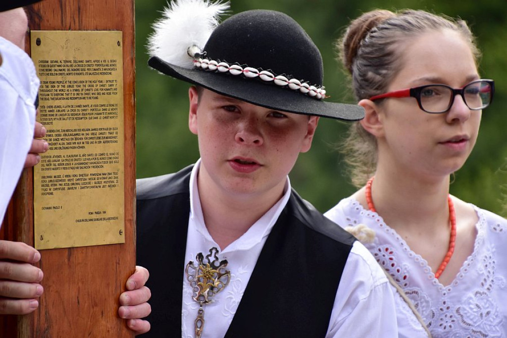 Insygnia Światowych Dni Młodzieży nad Morskim Okiem