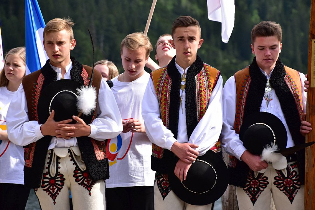 Insygnia Światowych Dni Młodzieży nad Morskim Okiem