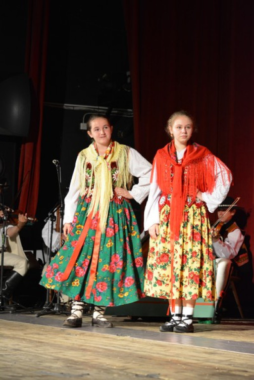Hanusine złote kierpce