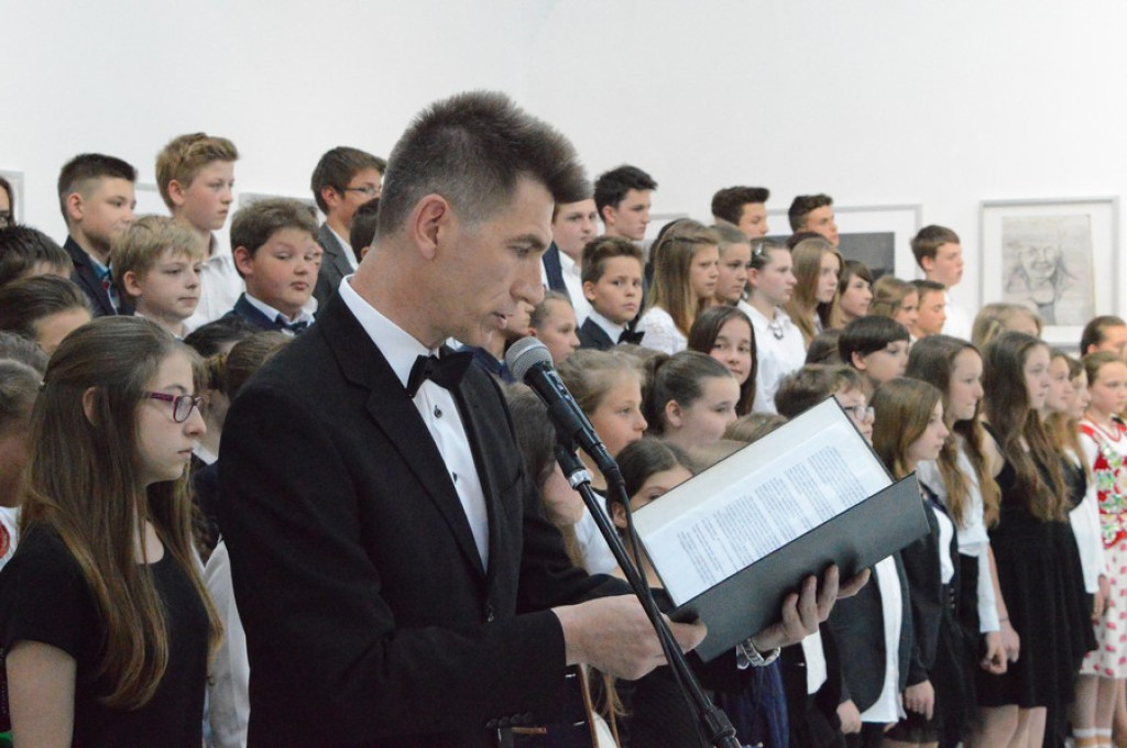 Śpiew, gra, balet i ordery