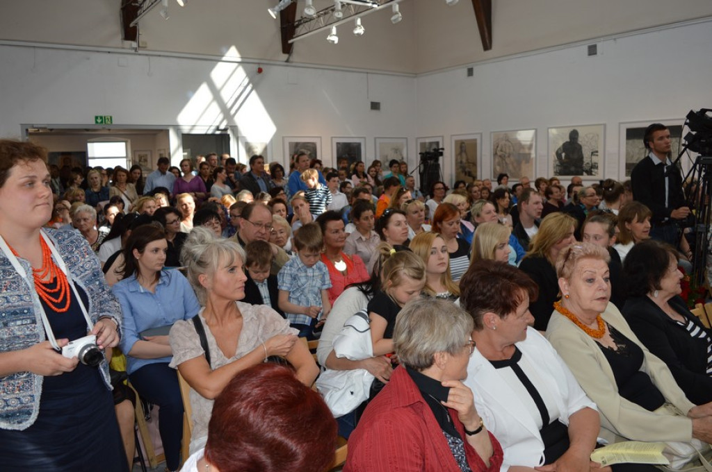 Śpiew, gra, balet i ordery