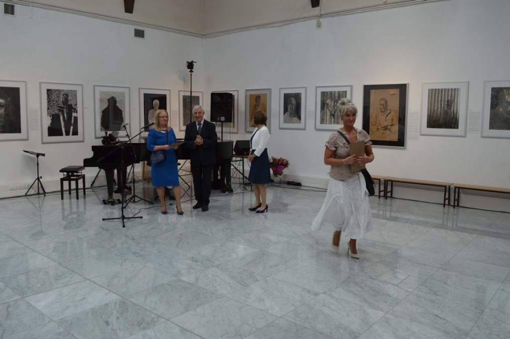 Śpiew, gra, balet i ordery
