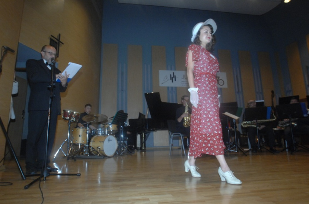 Promocja książki i moda retro na inaugurację jubileuszu Nowego Targu