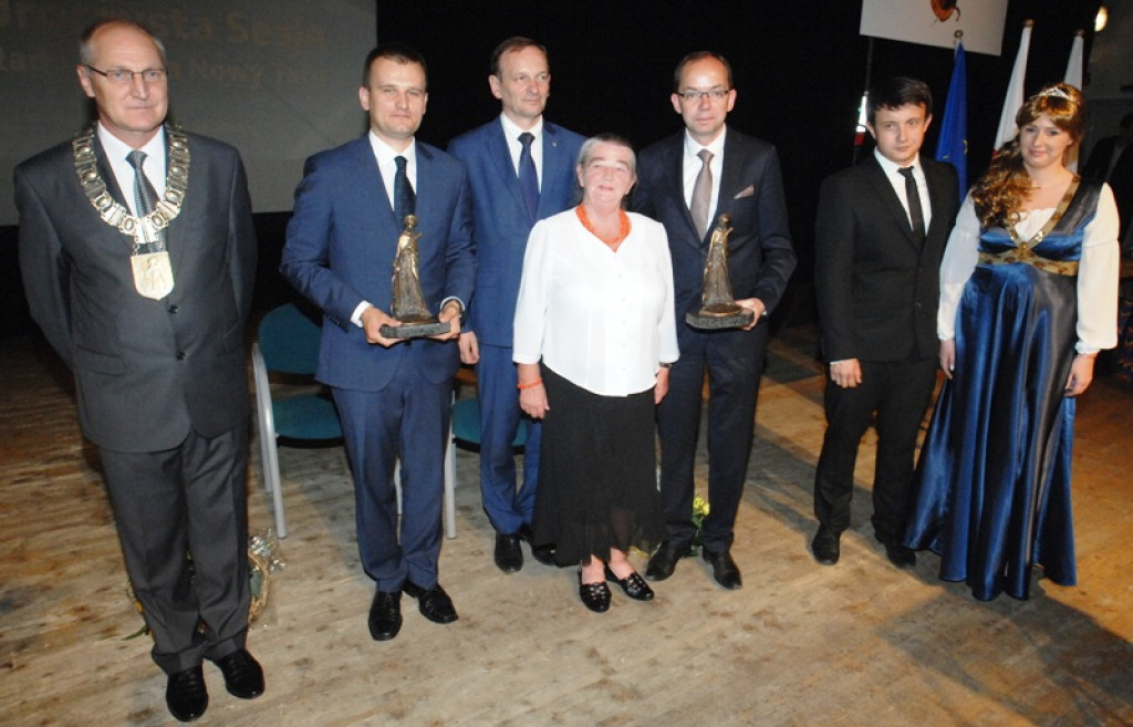 670-lecie Nowego Targu: uroczysta sesja, nowi honorowi obywatele i zasłużeni