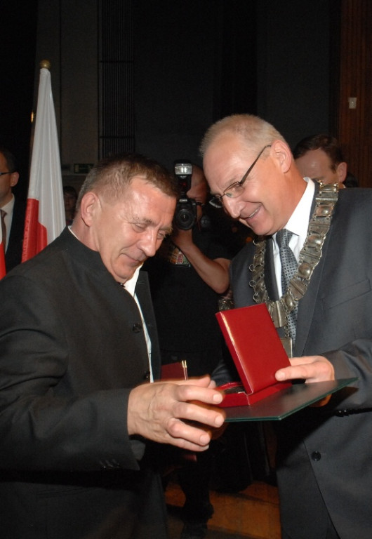 670-lecie Nowego Targu: uroczysta sesja, nowi honorowi obywatele i zasłużeni