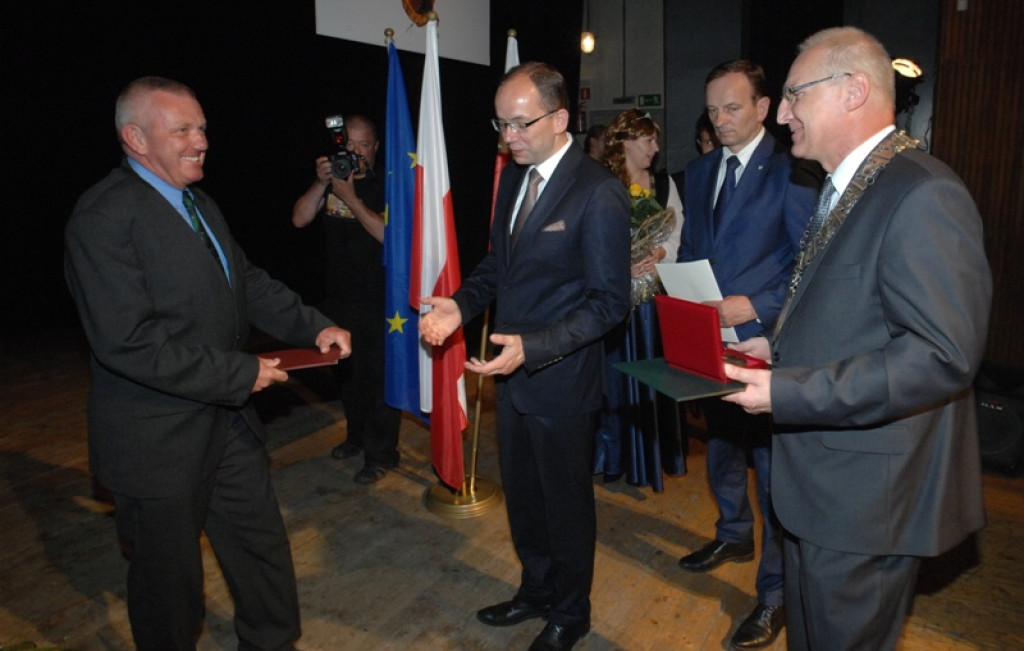 670-lecie Nowego Targu: uroczysta sesja, nowi honorowi obywatele i zasłużeni