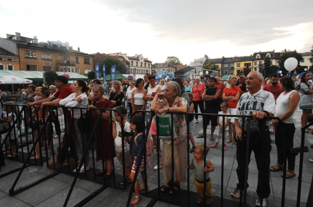 670-lecie Nowego Targu: Gwiazdy na scenie przed ratuszem