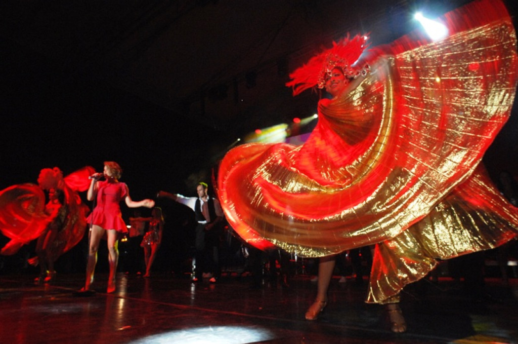 Show Teatru Buffo na jubileusz miasta