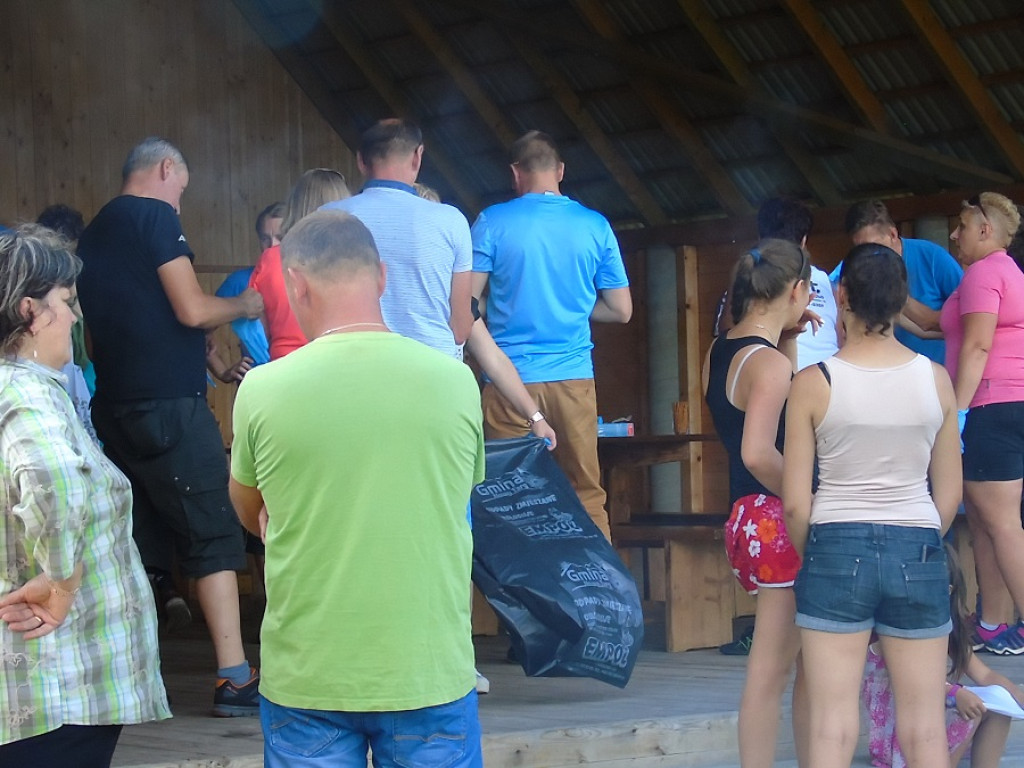 Sołtysi i radni sprzątali Przełom Białki