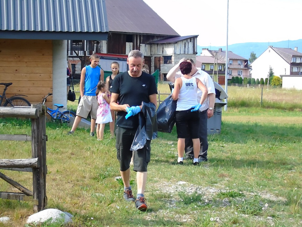 Sołtysi i radni sprzątali Przełom Białki