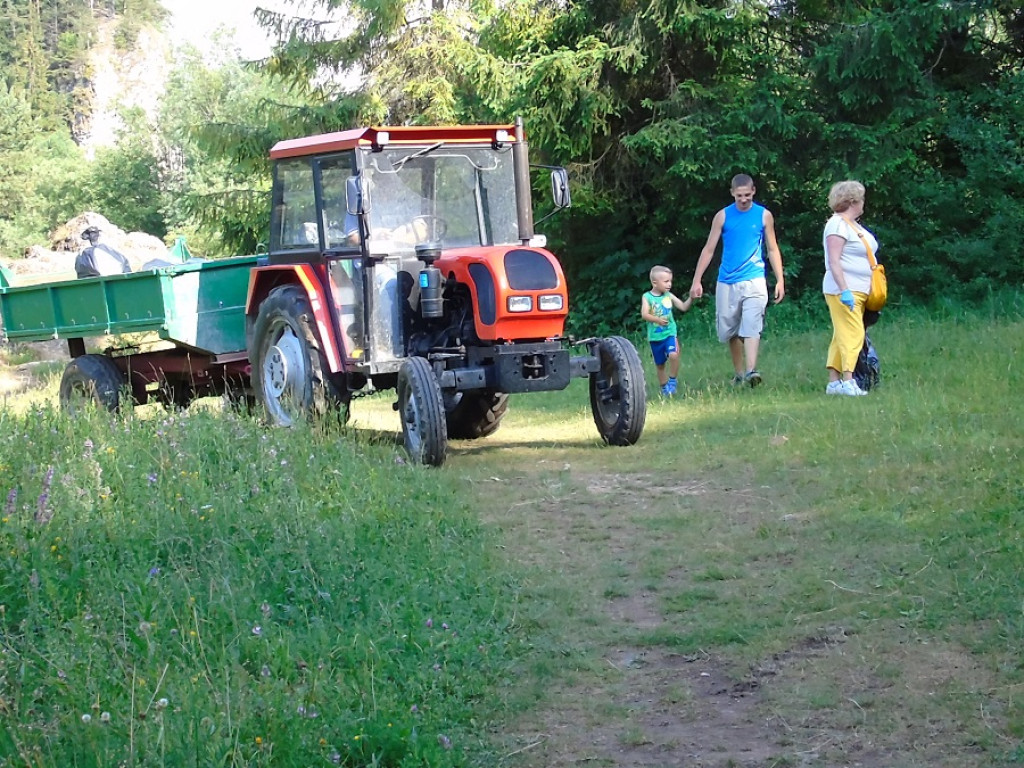 Sołtysi i radni sprzątali Przełom Białki