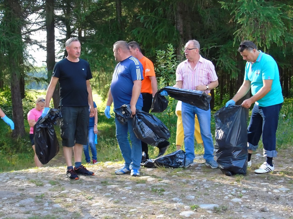 Sołtysi i radni sprzątali Przełom Białki