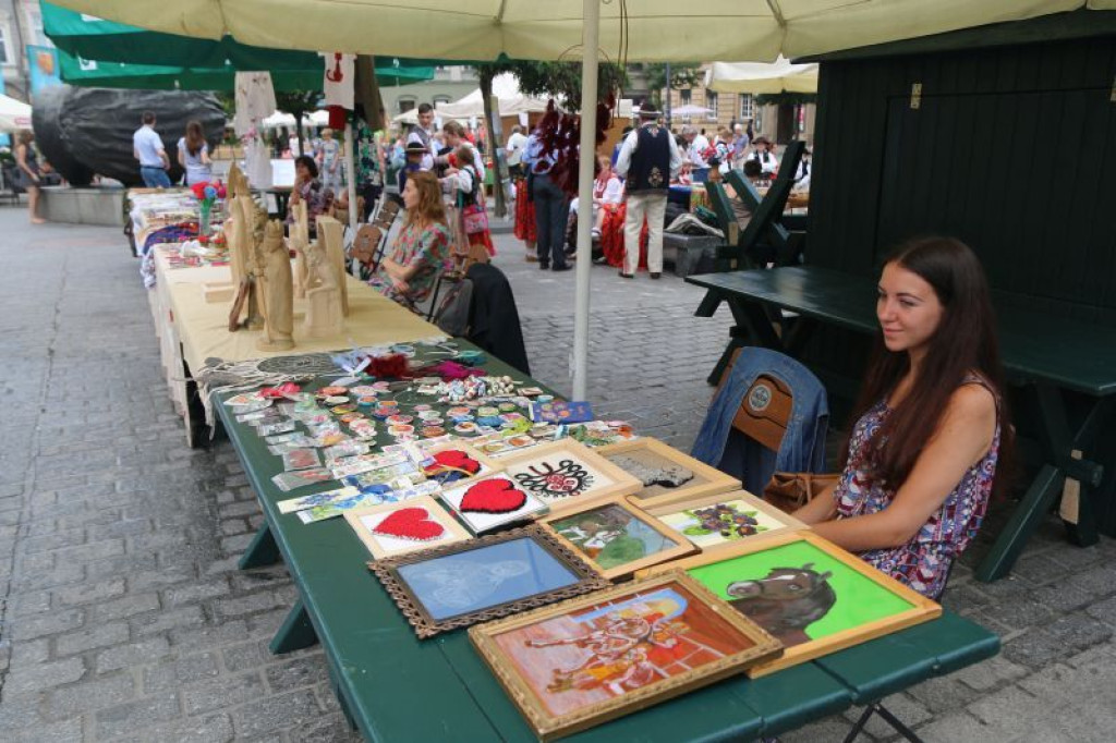 Powiat nowotarski na krakowskim rynku