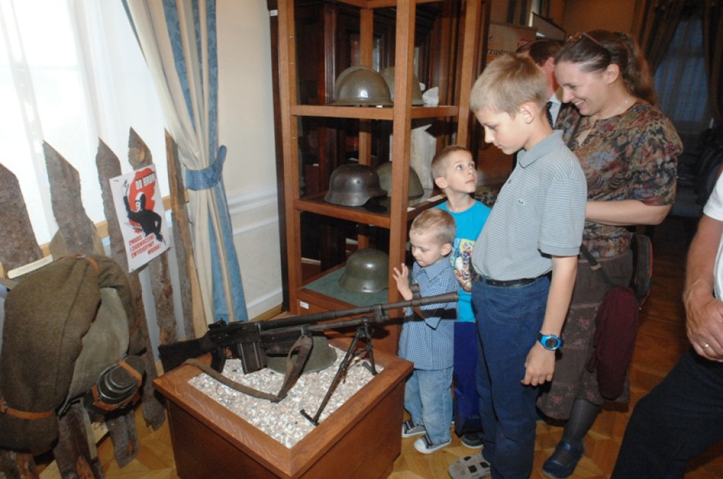 Historyczna wystawa w nowotarskim ratuszu