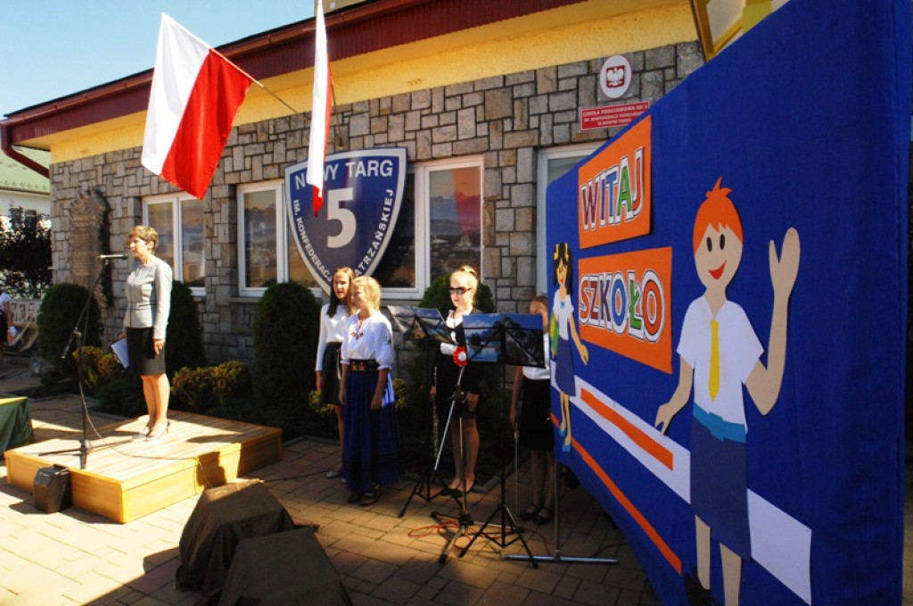 Miejskie otwarcie roku szkolnego i nowego boiska przy SP nr 5