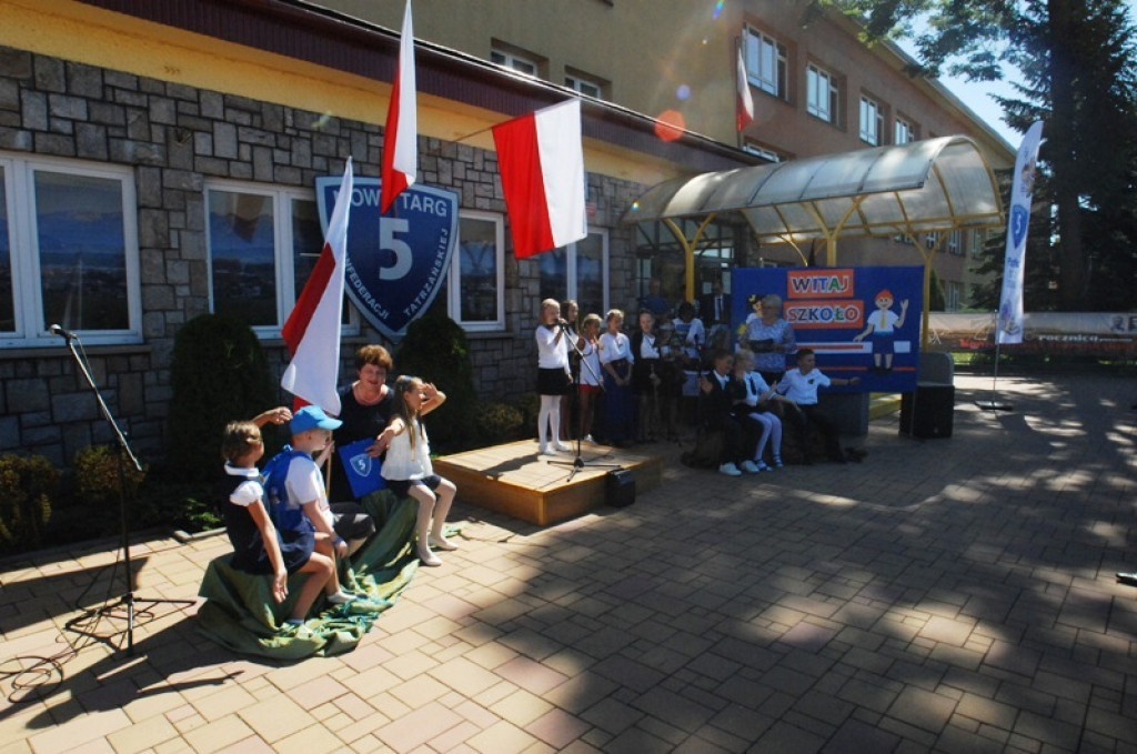 Miejskie otwarcie roku szkolnego i nowego boiska przy SP nr 5
