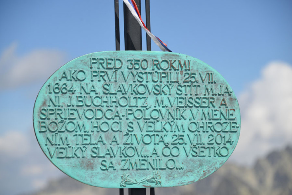 Sławkowski Szczyt (2452 m n.p.m.)