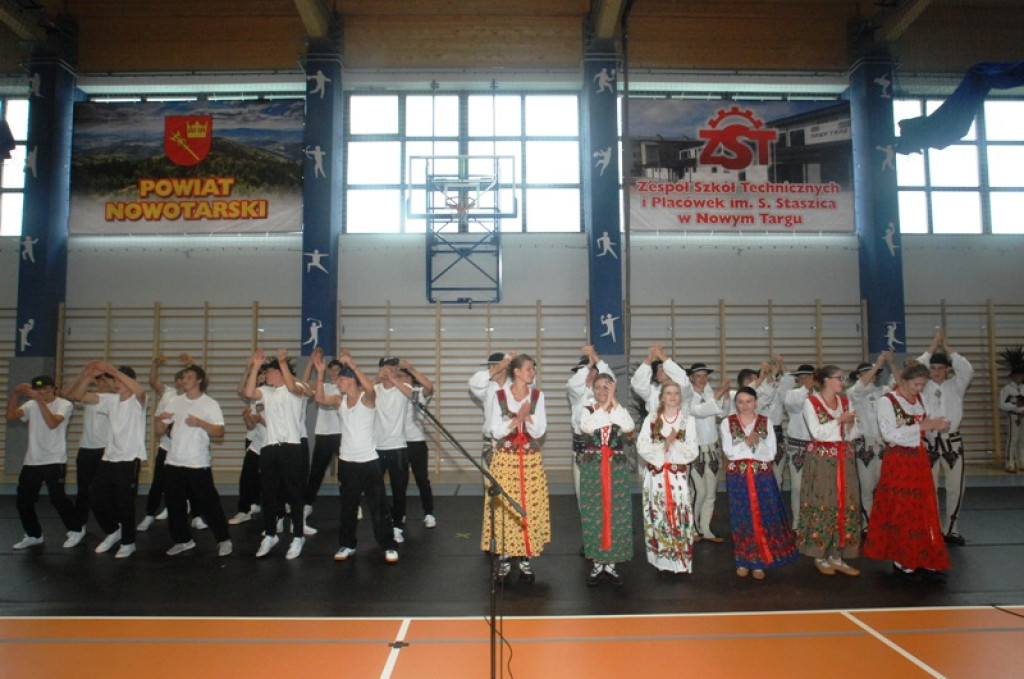 Otwarcie hali sportowej w ZSTiP