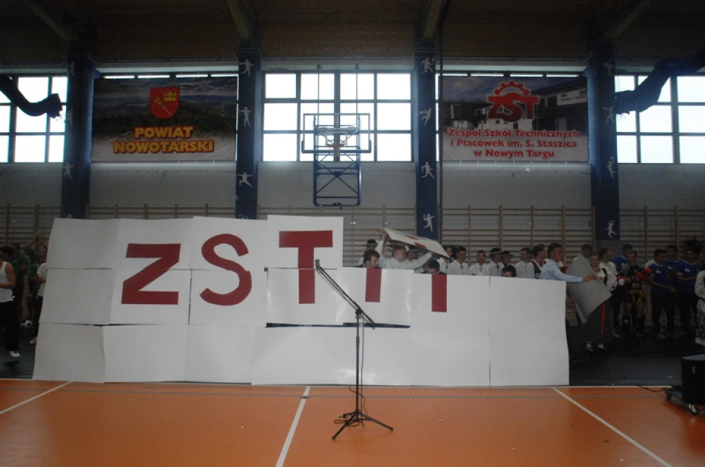 Otwarcie hali sportowej w ZSTiP