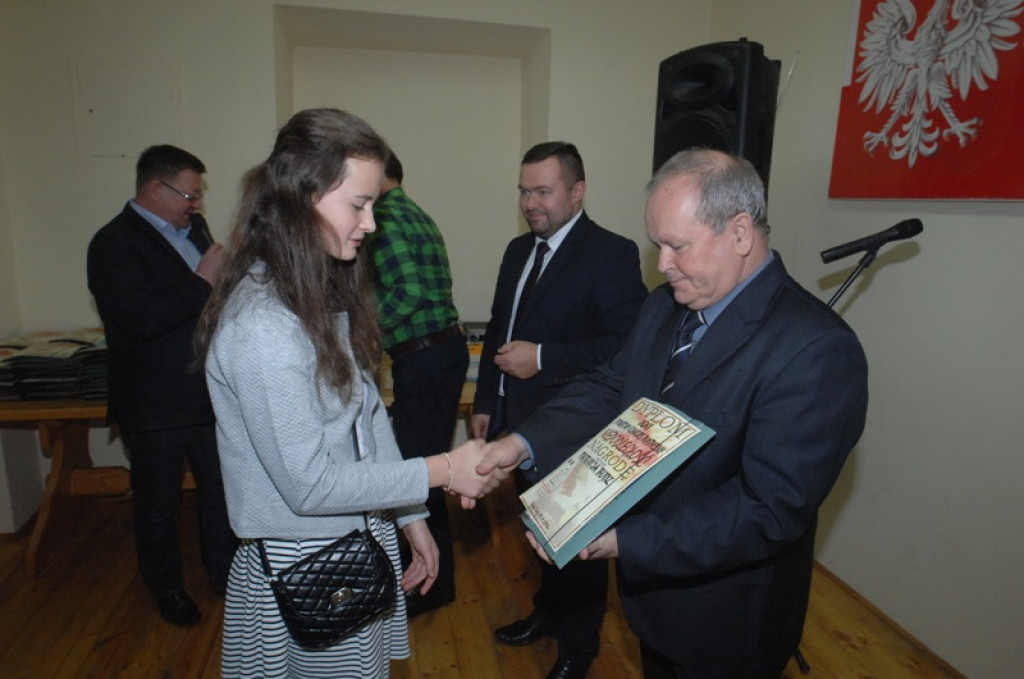 Powiatowy konkurs plastyczny „Niepodległość” rozstrzygnięty