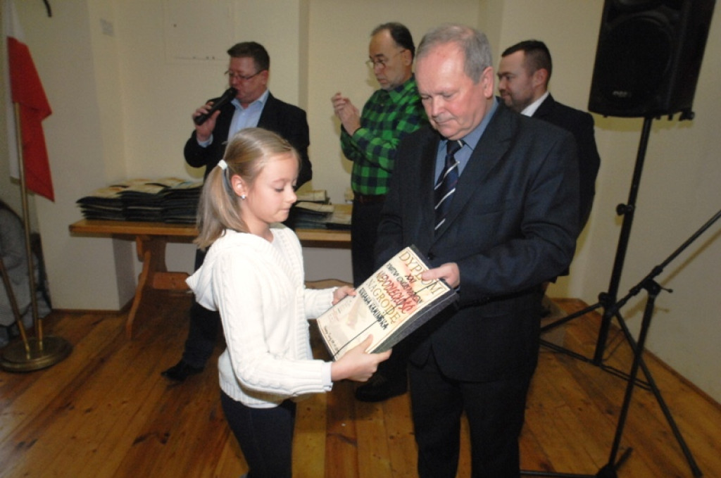 Powiatowy konkurs plastyczny „Niepodległość” rozstrzygnięty