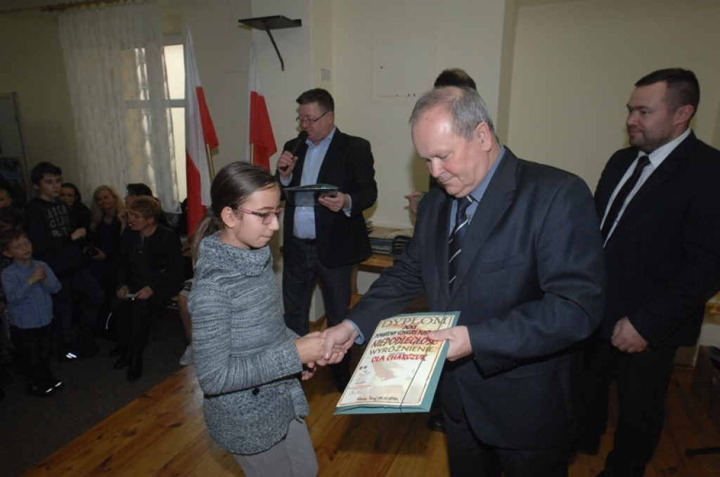 Powiatowy konkurs plastyczny „Niepodległość” rozstrzygnięty