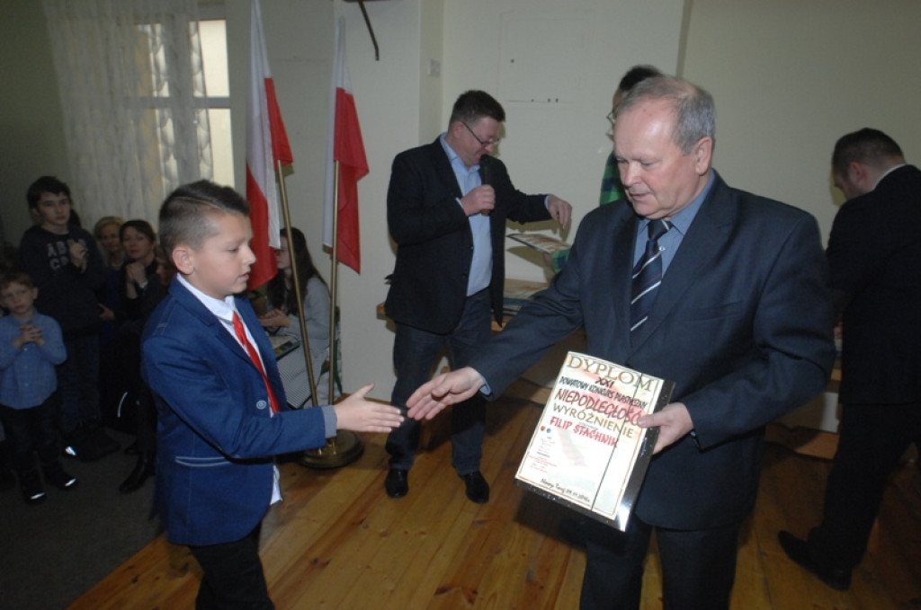 Powiatowy konkurs plastyczny „Niepodległość” rozstrzygnięty
