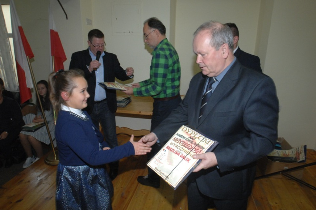 Powiatowy konkurs plastyczny „Niepodległość” rozstrzygnięty