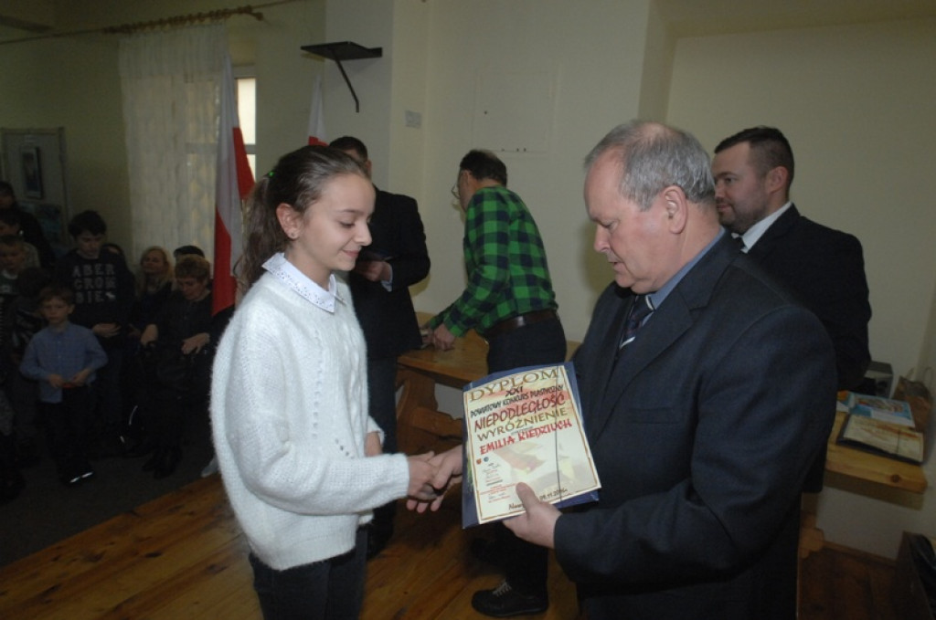 Powiatowy konkurs plastyczny „Niepodległość” rozstrzygnięty