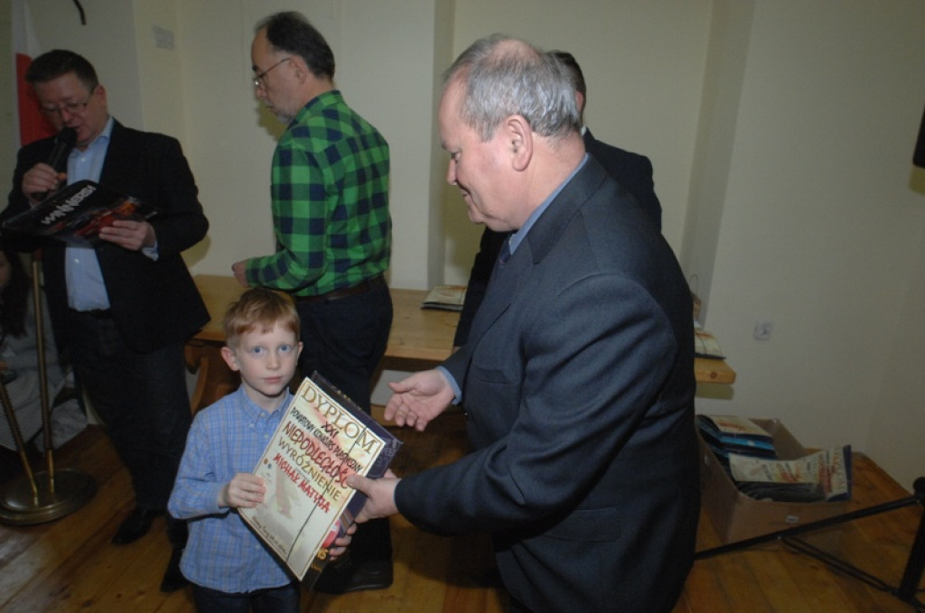 Powiatowy konkurs plastyczny „Niepodległość” rozstrzygnięty