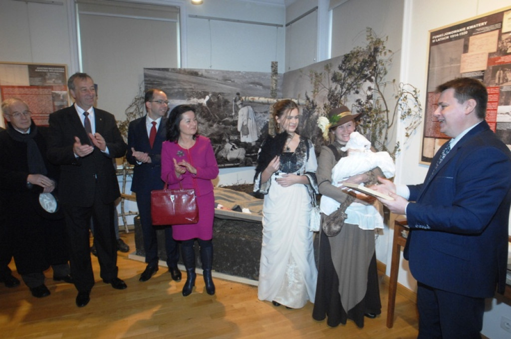 Wernisaż wystawy historycznej w nowotarskim ratuszu