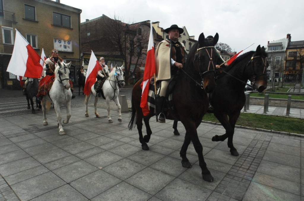 Uroczystości Święta Niepodległości na nowotarskim rynku