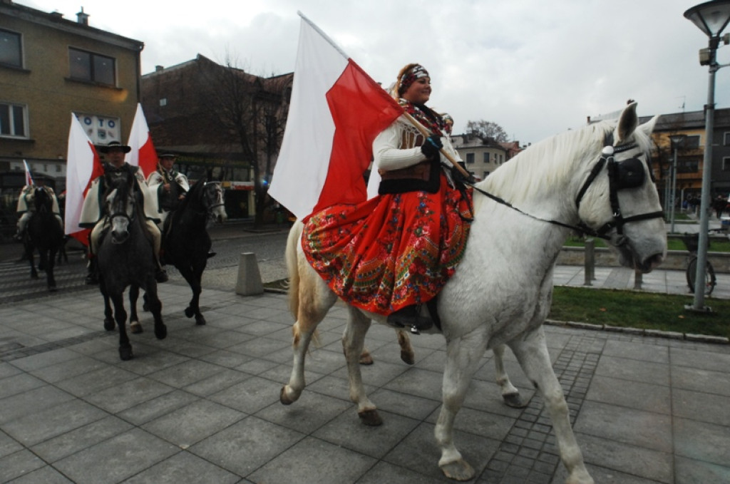 Uroczystości Święta Niepodległości na nowotarskim rynku