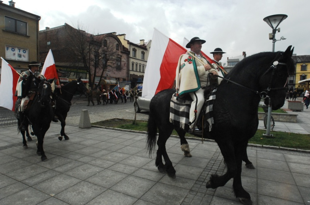 Uroczystości Święta Niepodległości na nowotarskim rynku