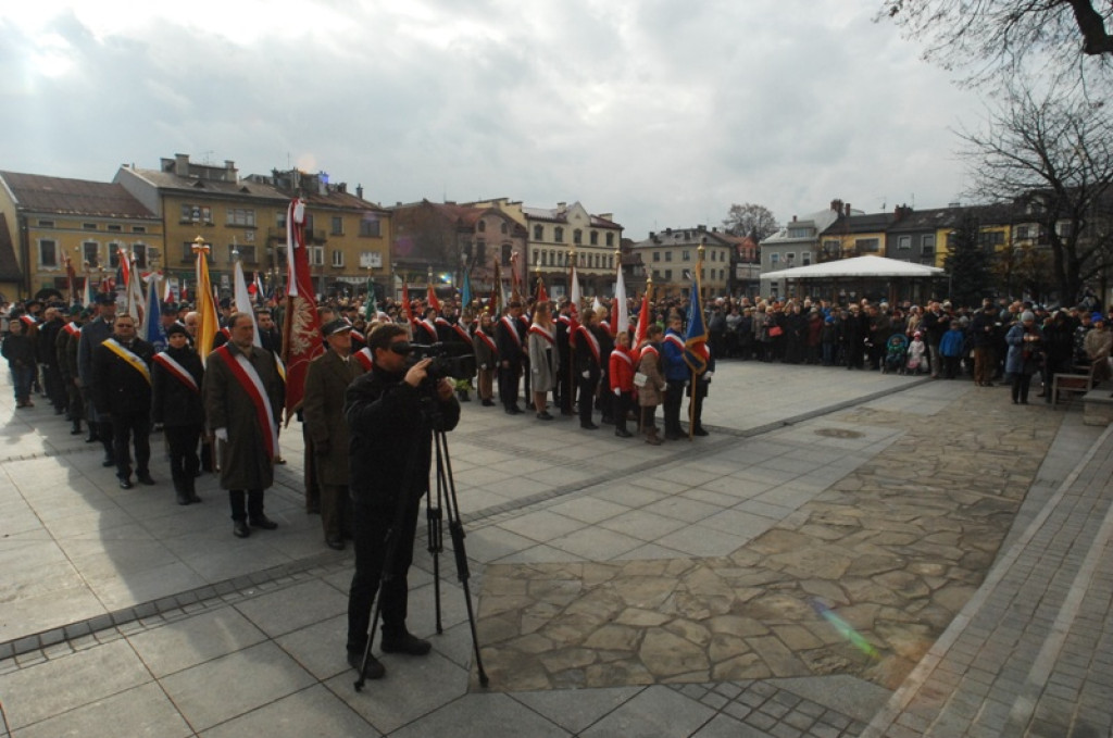 Uroczystości Święta Niepodległości na nowotarskim rynku