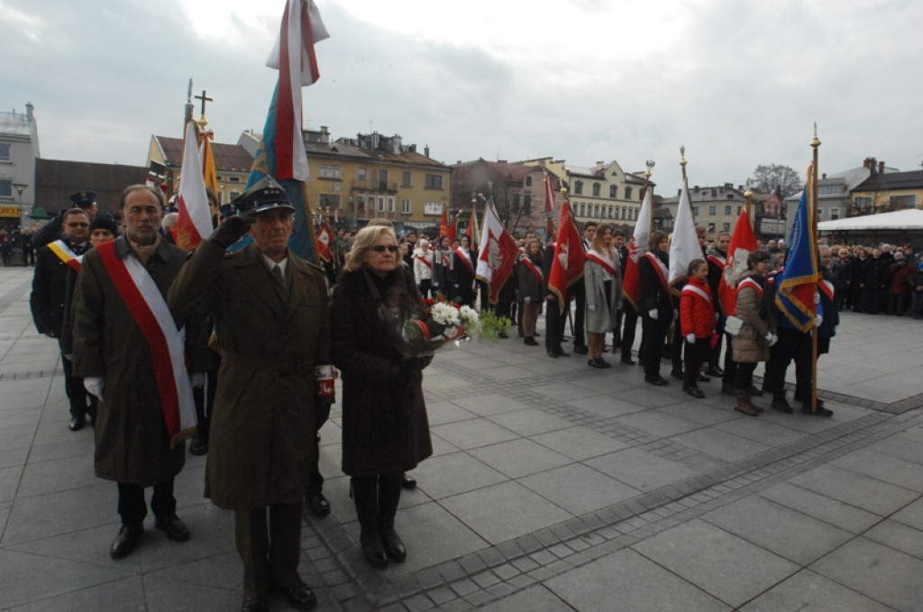 Uroczystości Święta Niepodległości na nowotarskim rynku
