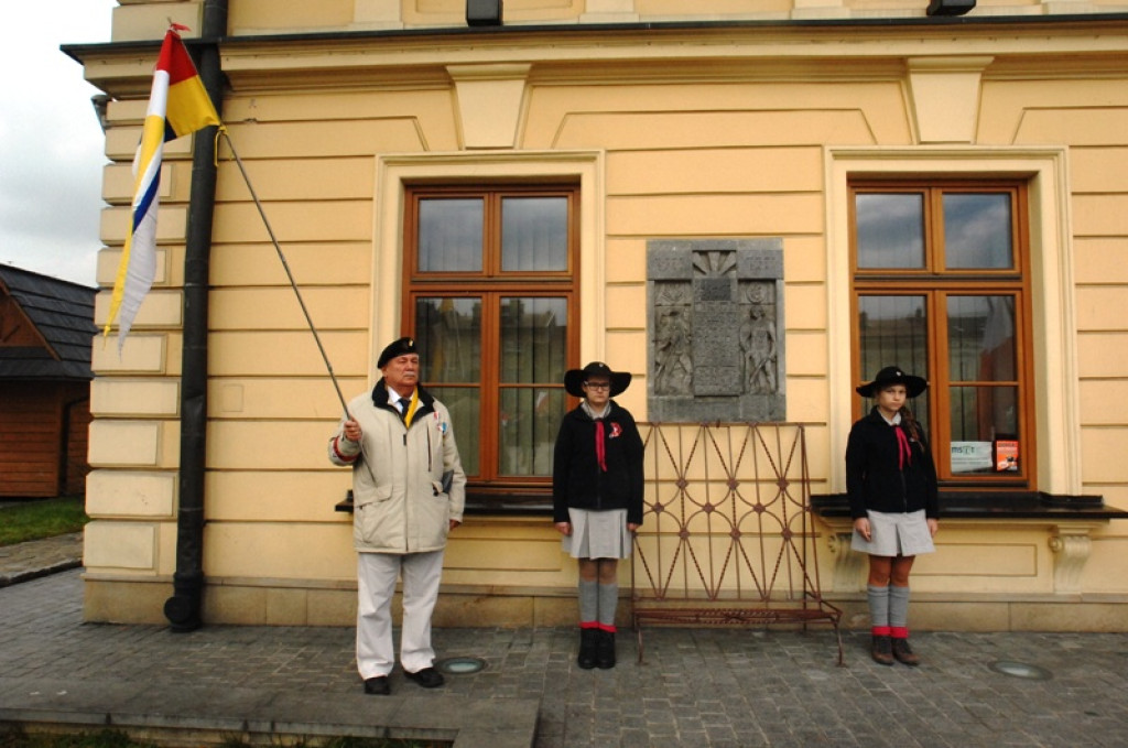 Uroczystości Święta Niepodległości na nowotarskim rynku