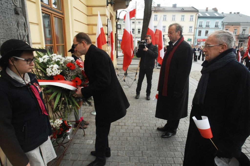 Uroczystości Święta Niepodległości na nowotarskim rynku
