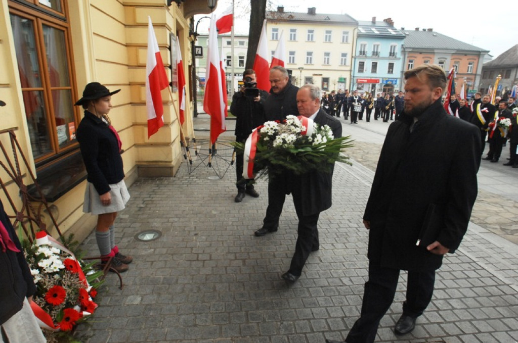Uroczystości Święta Niepodległości na nowotarskim rynku