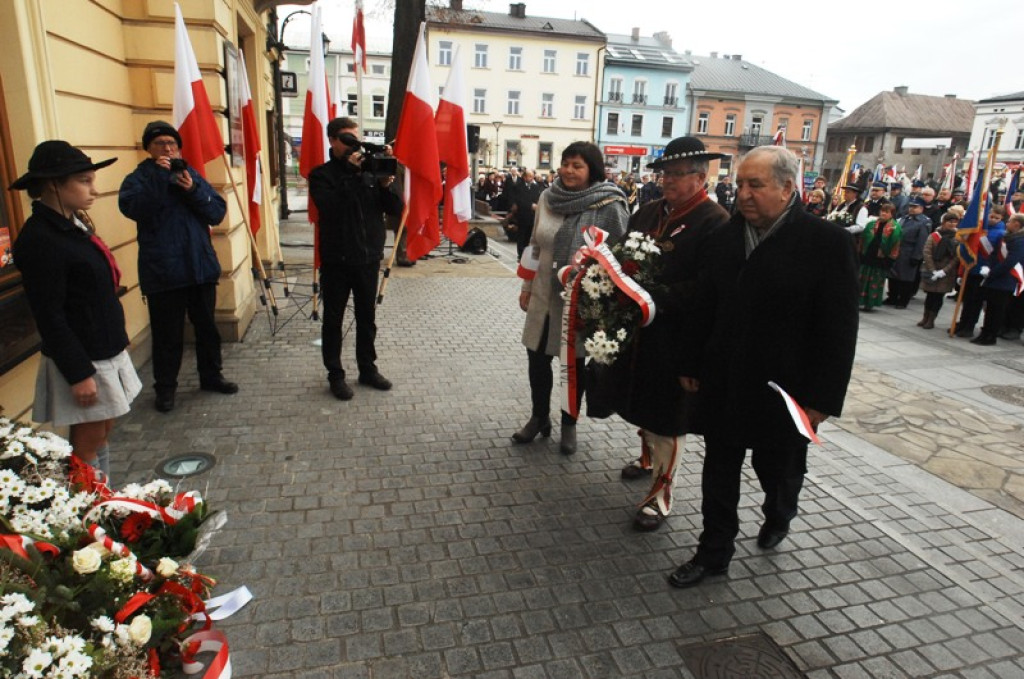 Uroczystości Święta Niepodległości na nowotarskim rynku
